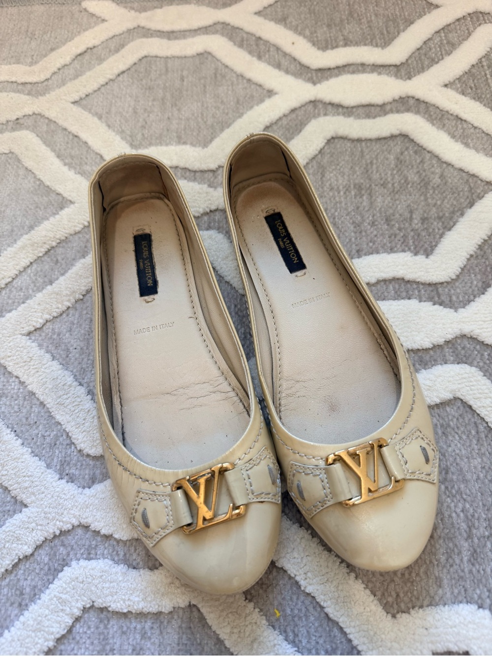 Louis Vuitton patent Cream Leather Ballet Flats with Gold LV Buckle